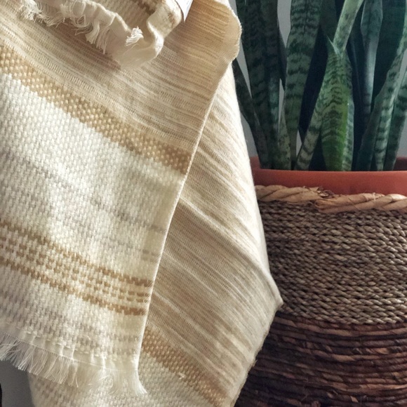 SOLD Magnolia Home Throw - Picture 5 of 5